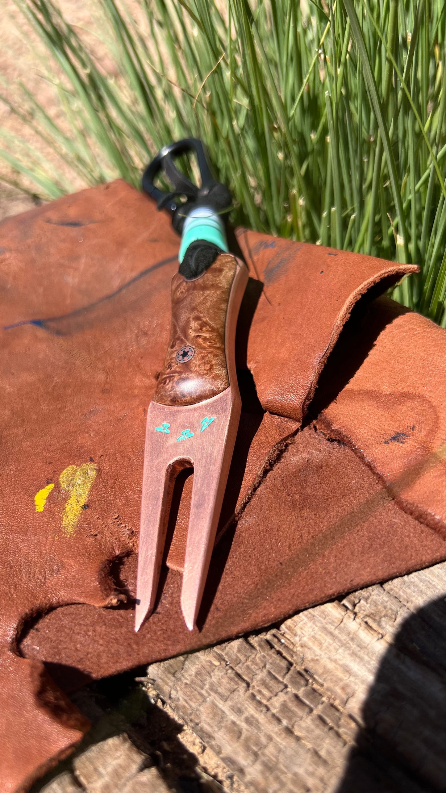 FAFO TOOL - CURLY BASTONE WALNUT