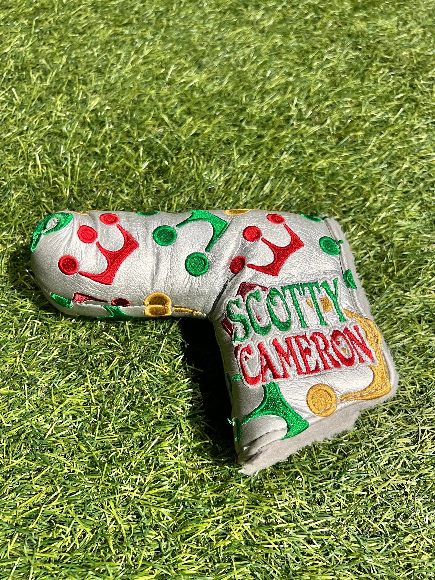 Scotty Cameron Holiday Wrapping Paper Blade Putter Headcover